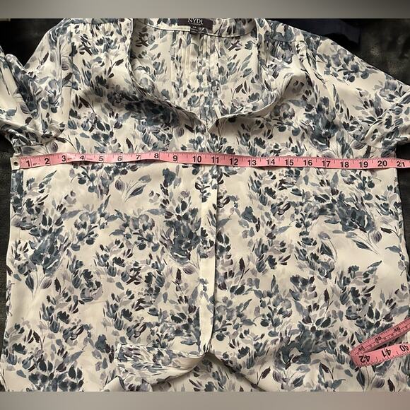 NYDJ Pintuck  Floral Sheer Long Sleeve Blue and WHite Blouse sz‎ XS oversized - Picture 7 of 7